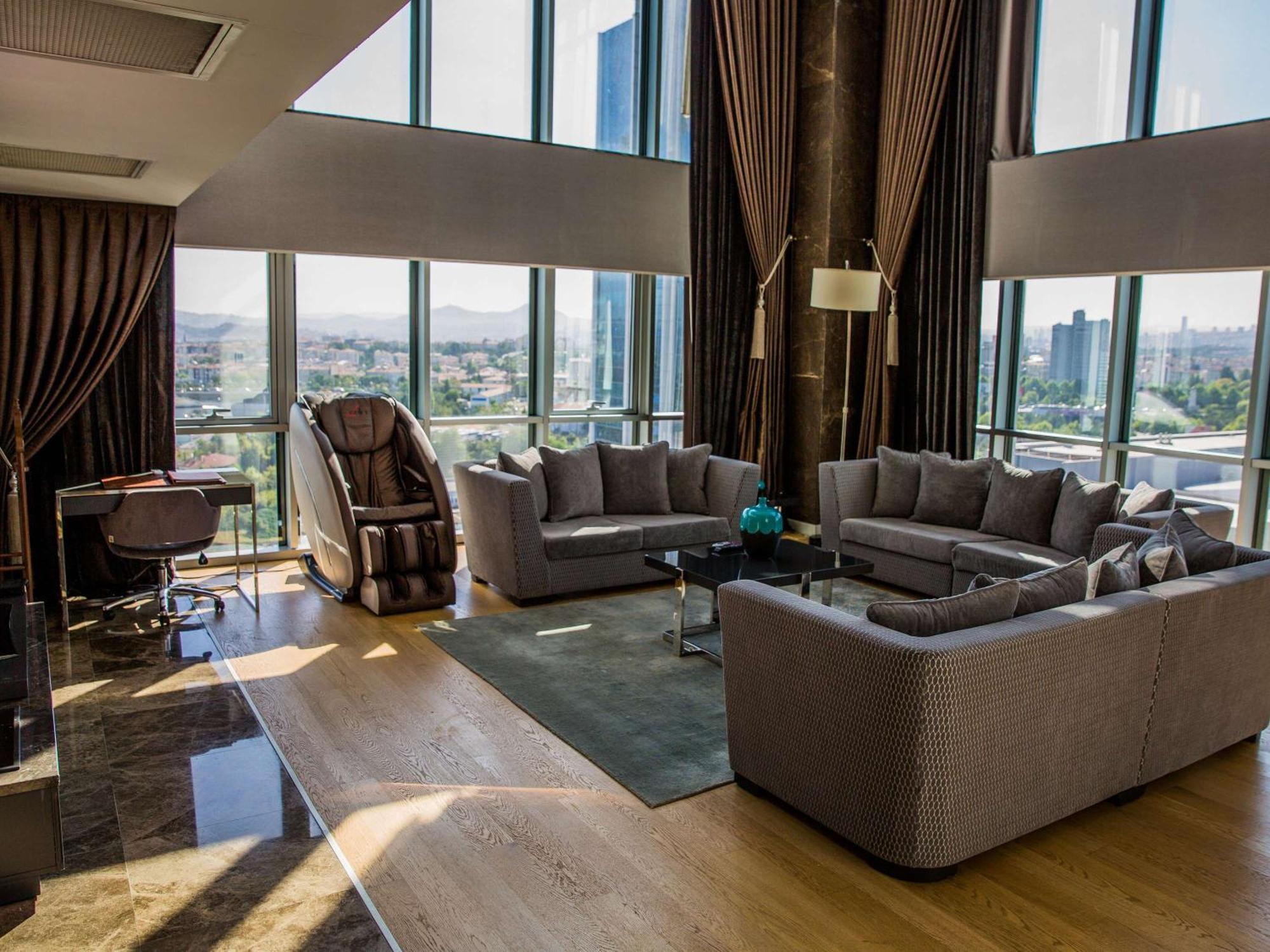 Downtown Ankara Hotel Bagian luar foto The interior of a presidential suite at the Four Seasons Hotel, Istanbul