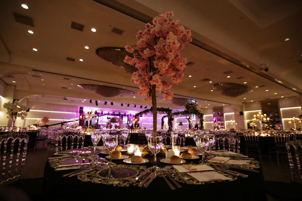 Downtown Ankara Hotel Bagian luar foto The interior of the ballroom at The Dorchester