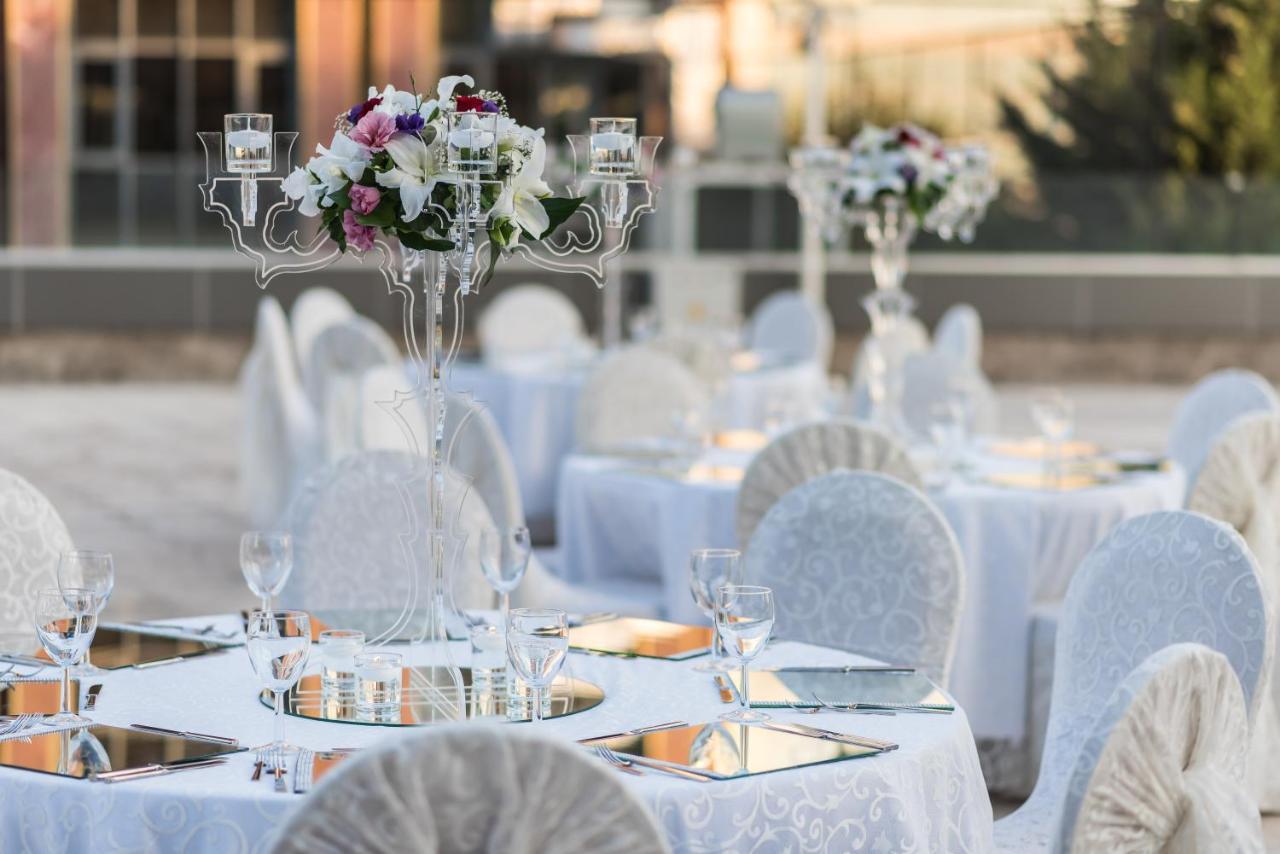 Downtown Ankara Hotel Bagian luar foto Wedding reception